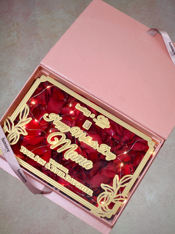 Rose Petals Box Exclusive